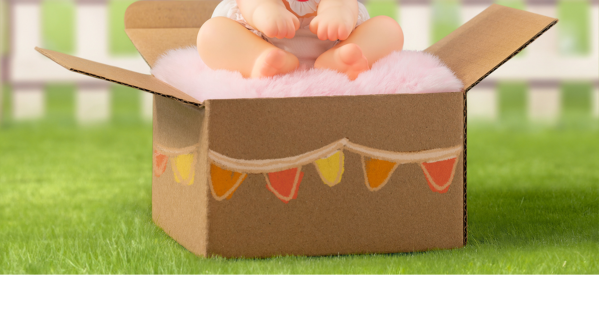 Baby Molly Enjoy the Breeze Figurine - POP MART (Hong Kong