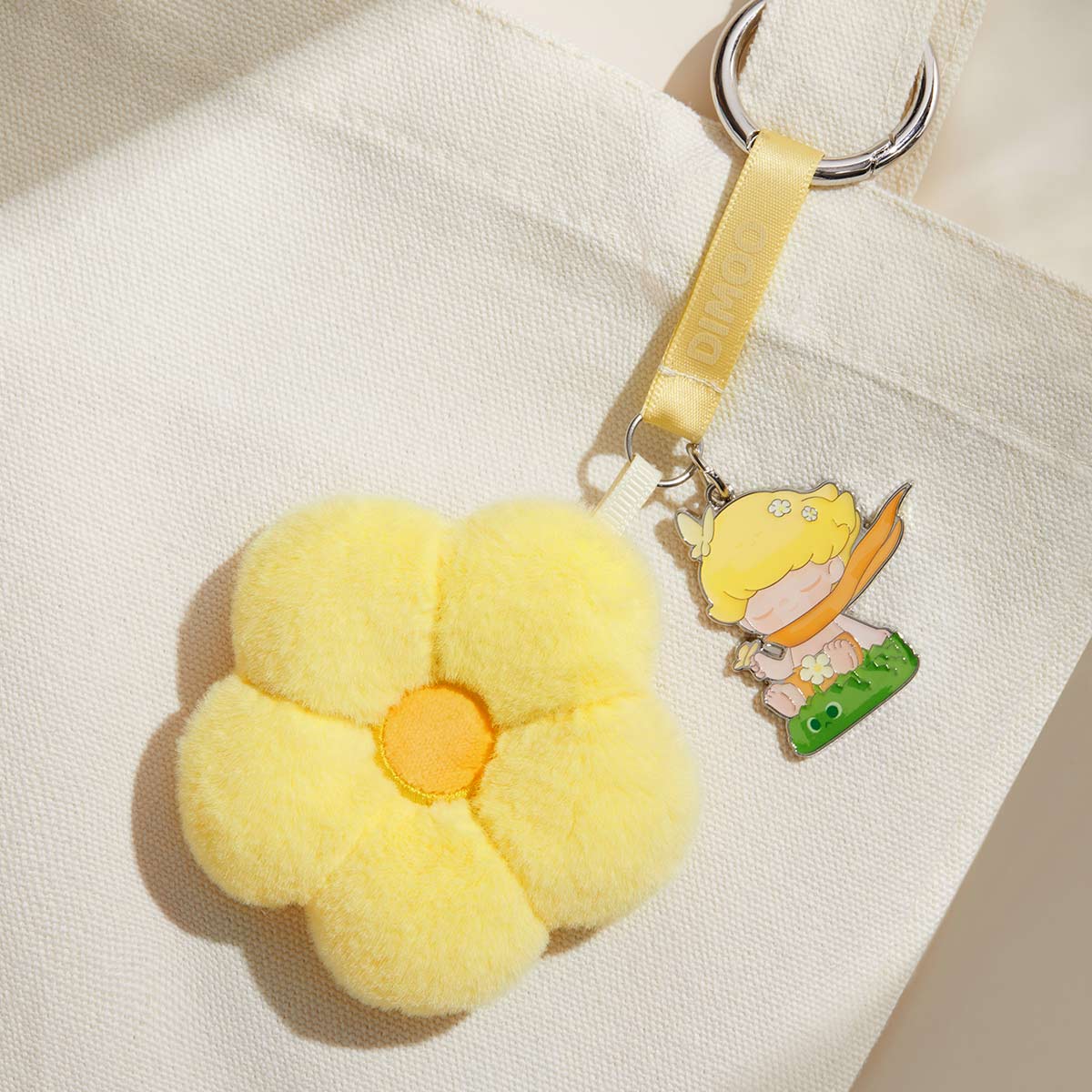 DIMOO By Your Side Series-Pendant Blind Box - POP MART (Hong