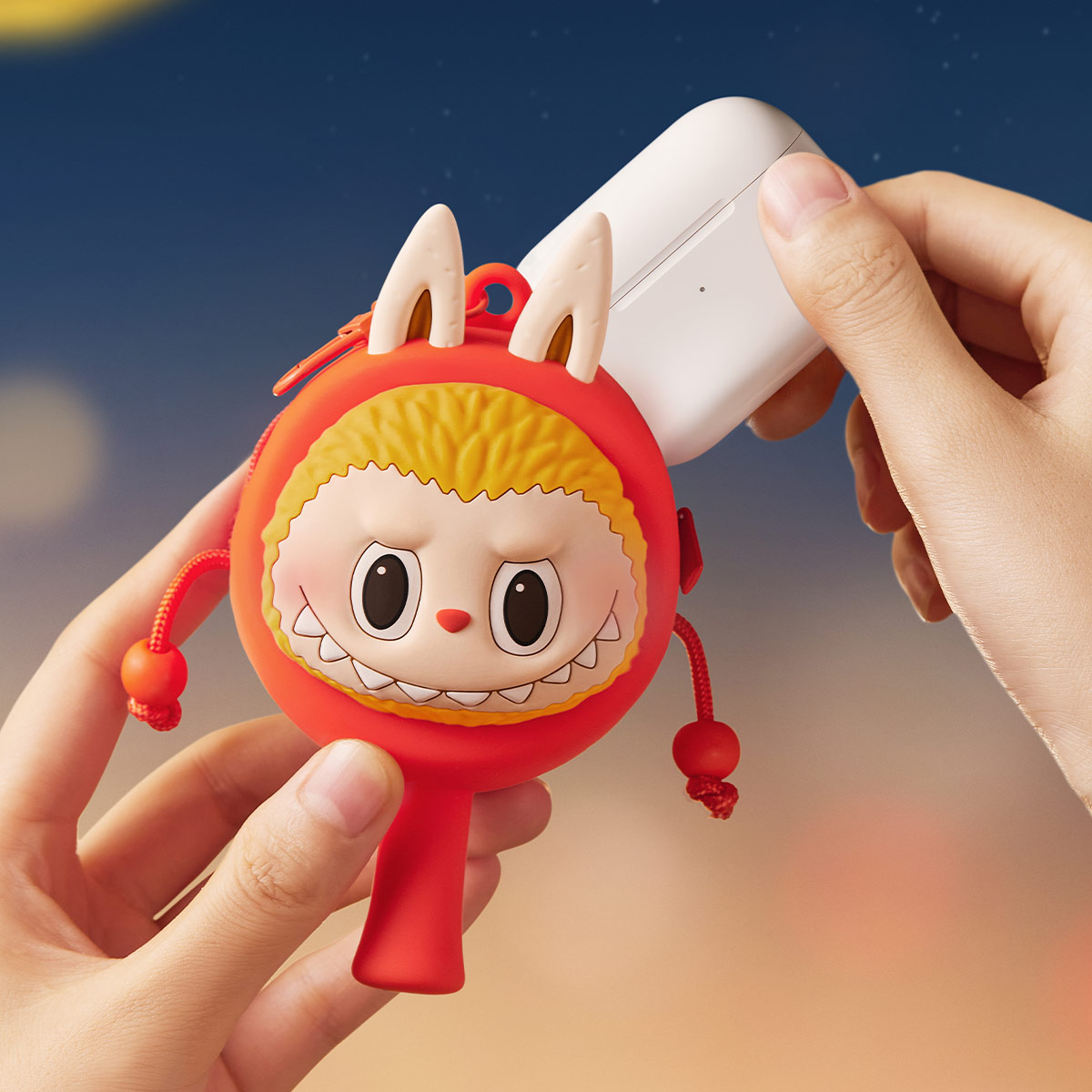 THE MONSTERS Let's Have Fun Together Series-Rattle-drum Earphone