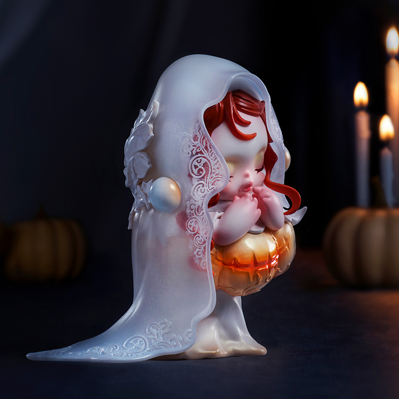 SKULLPANDA Covenant of the White Moon Figure - POP MART (Hong Kong