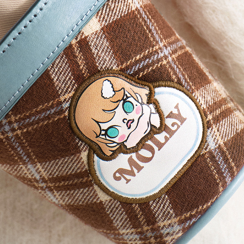 Molly Winter Fit Check Series-MINI Bag Blind Box - POP MART (Hong